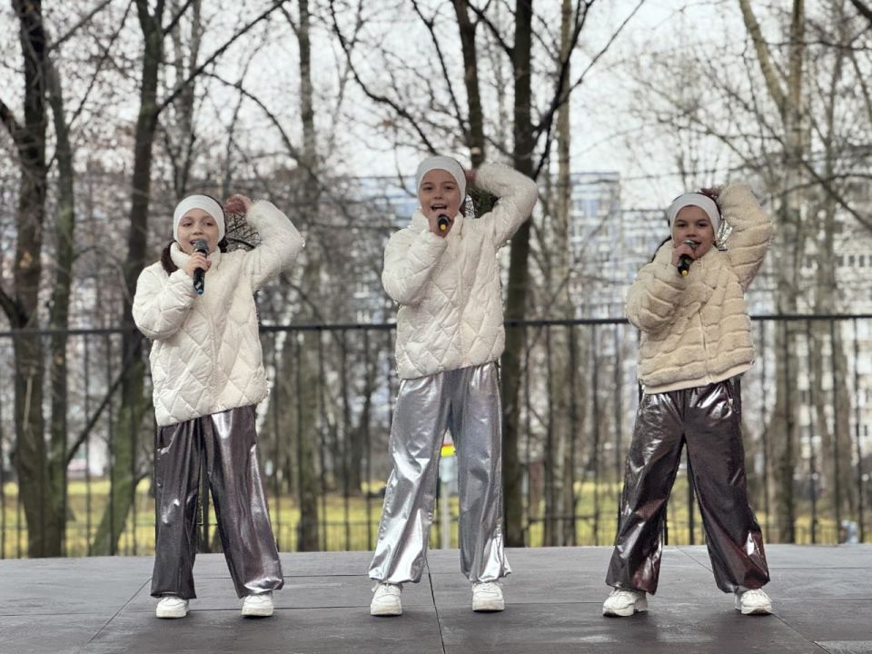 У Рязанского Дворца молодежи открылась досуговая площадка