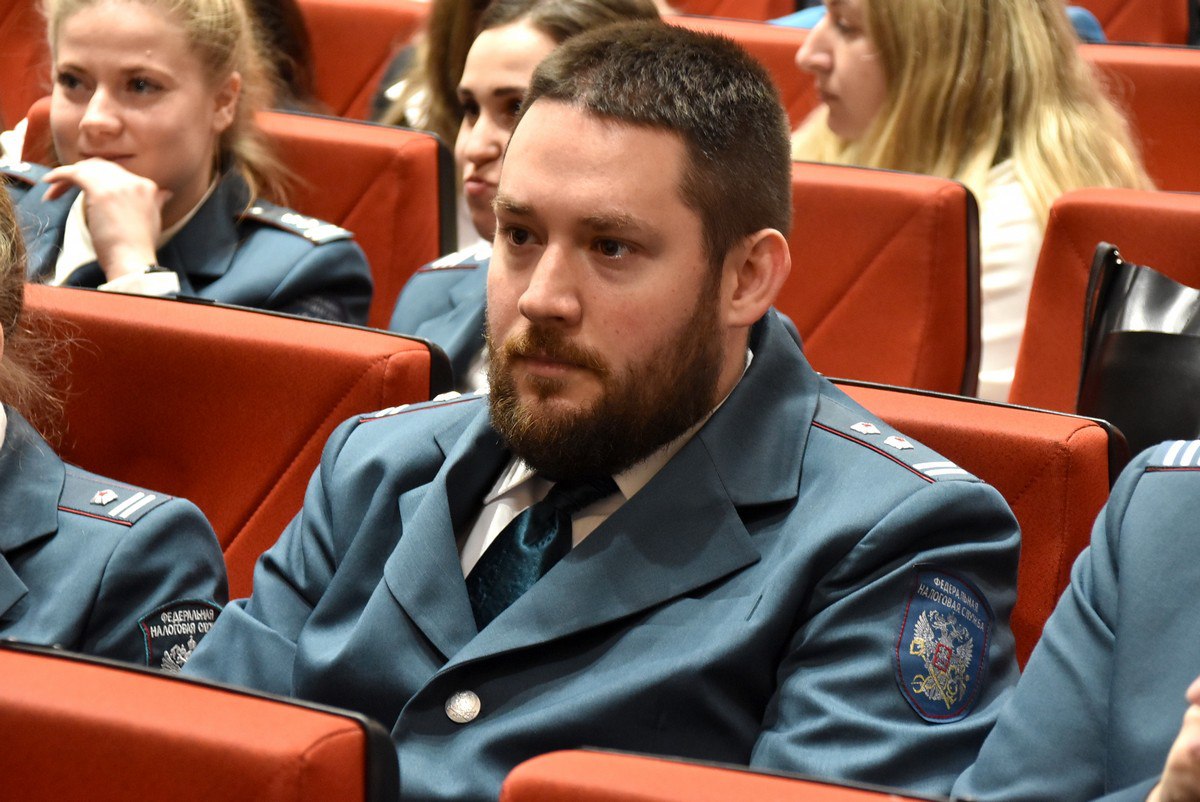 Рязанских сотрудников Федеральной налоговой службы поздравили с профессиональным праздником, который отмечают 21 ноября Рязанских сотрудников Федеральной налоговой службы поздравили с профессиональным праздником, который отмечают 21 ноября