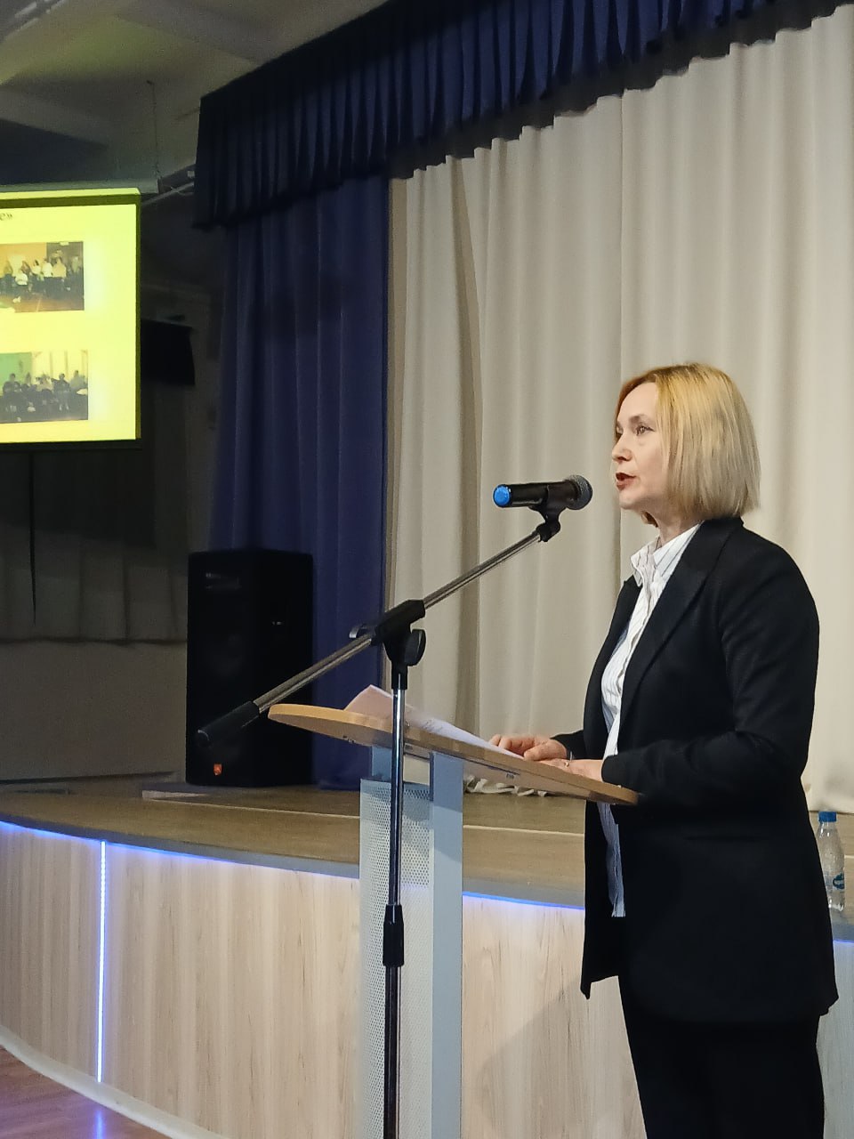 В рамках реализации городской стратегии противодействия буллингу в образовательной среде «Изменения к лучшему возможны» в школе №35 состоялось городское родительское собрание «Как помочь детям в ситуации буллинга? Объединяя... В рамках реализации городской стратегии противодействия буллингу в образовательной среде «Изменения к лучшему возможны» в школе №35 состоялось городское родительское собрание «Как помочь детям в ситуации буллинга? Объединяя...