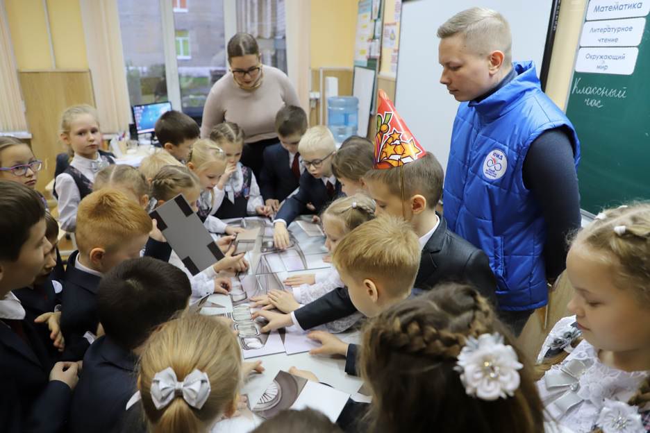 Полицейские провели в школе №44 города Рязани акцию «Рязань – наш безопасный дом» Полицейские провели в школе №44 города Рязани акцию «Рязань – наш безопасный дом»