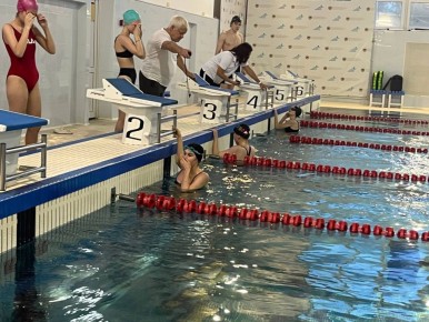 В бассейне «Аквамед» прошел Фестиваль ВФСК ГТО по плаванию