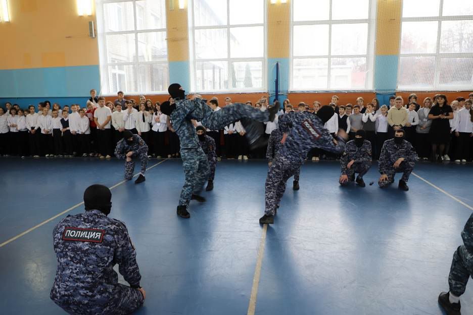 Полицейские провели в школе №44 города Рязани акцию «Рязань – наш безопасный дом»