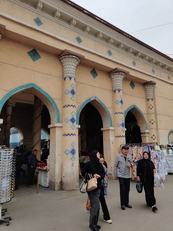 Гастрономические приключения на рынке Чорсой