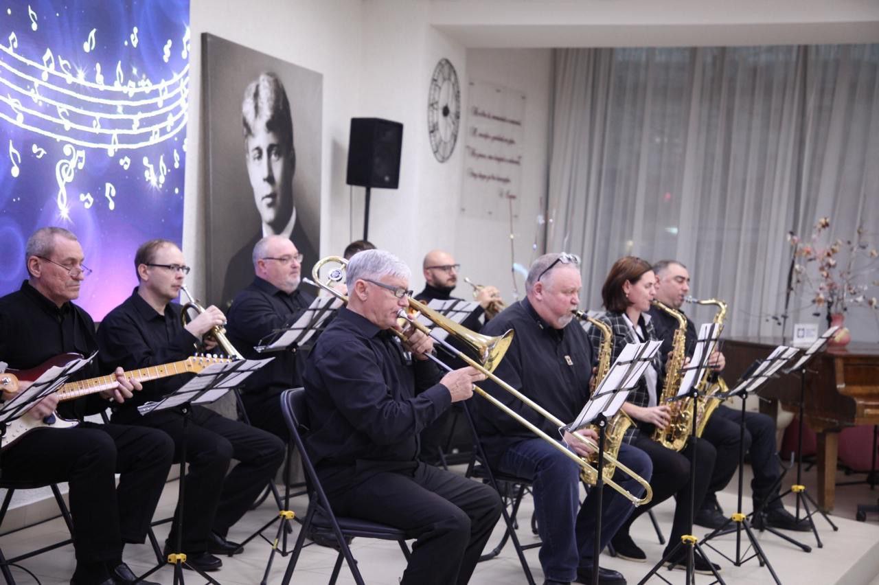 В преддверии Дня матери, который отмечается в последнее воскресенье ноября, в Рязани проходят праздничные мероприятия