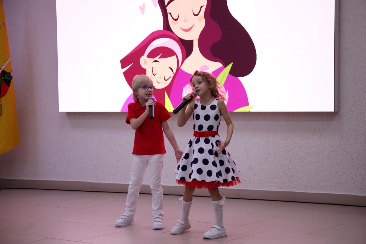 В преддверии Дня матери, который отмечается в последнее воскресенье ноября, в Рязани проходят праздничные мероприятия В преддверии Дня матери, который отмечается в последнее воскресенье ноября, в Рязани проходят праздничные мероприятия