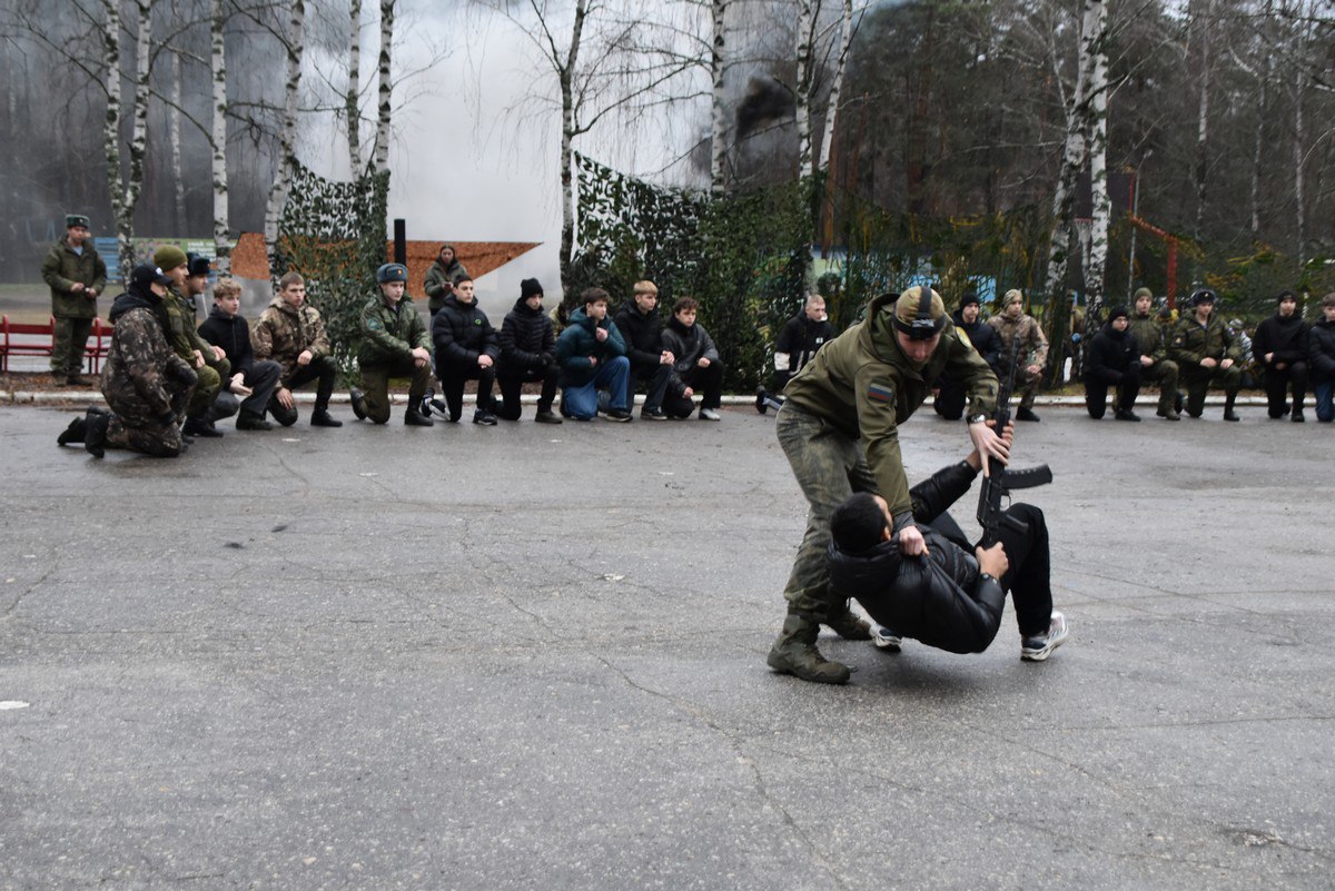 В «Лучезарном» Спасского района завершились последние военно-патриотические сборы этого года В «Лучезарном» Спасского района завершились последние военно-патриотические сборы этого года