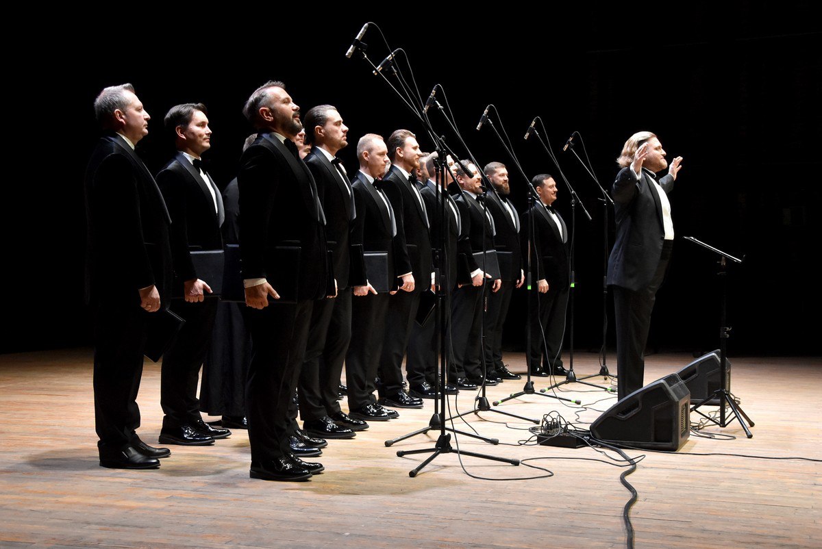 В Рязани выступил хор Сретенского мужского монастыря В Рязани выступил хор Сретенского мужского монастыря