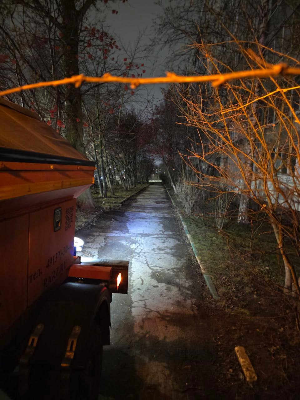 В ночь на 2 декабря спецтехника ДБГ вышла на уборку дорог общего пользования В ночь на 2 декабря спецтехника ДБГ вышла на уборку дорог общего пользования