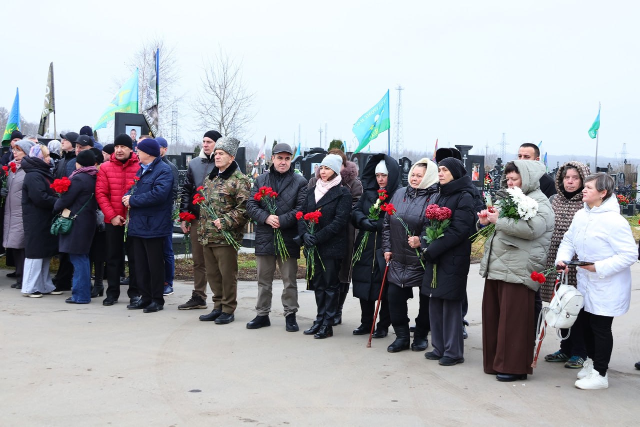 3 декабря, в День Неизвестного Солдата, на территории Богородского кладбища Рязани состоялось памятное мероприятие 3 декабря, в День Неизвестного Солдата, на территории Богородского кладбища Рязани состоялось памятное мероприятие