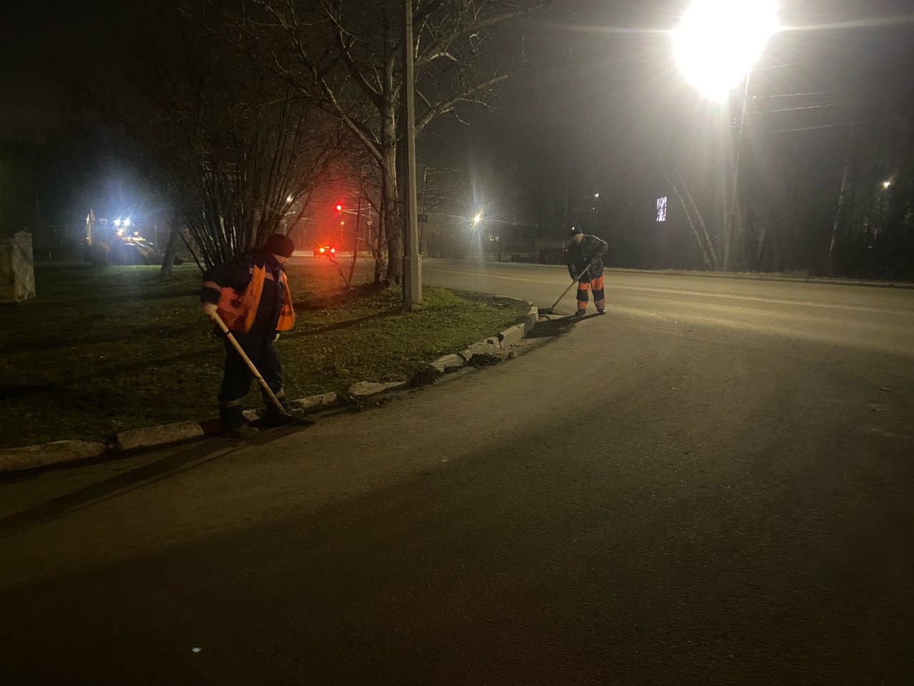 В ночь на 3 декабря подбор и вывоз грунтовых наносов осуществлялся на улице Рязанской В ночь на 3 декабря подбор и вывоз грунтовых наносов осуществлялся на улице Рязанской