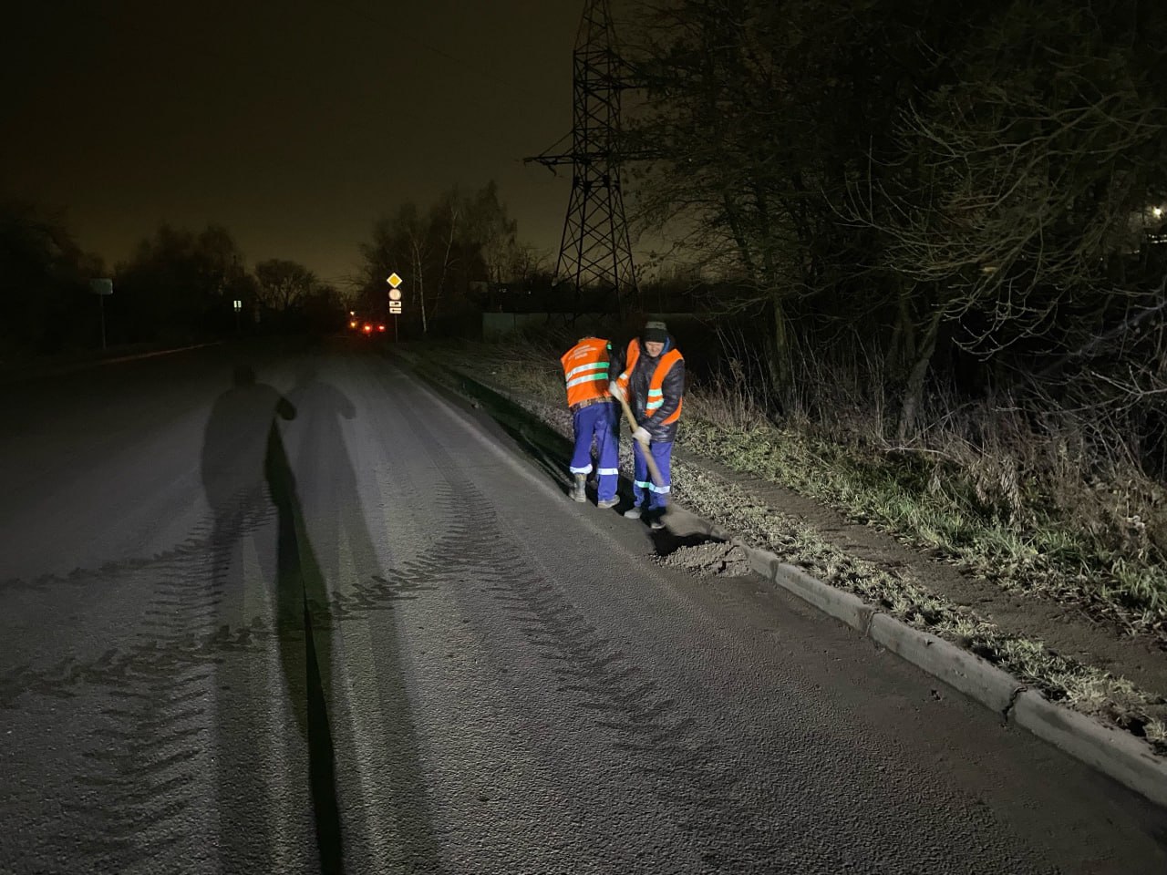 В ночь на 3 декабря подбор и вывоз грунтовых наносов осуществлялся на улице Рязанской В ночь на 3 декабря подбор и вывоз грунтовых наносов осуществлялся на улице Рязанской