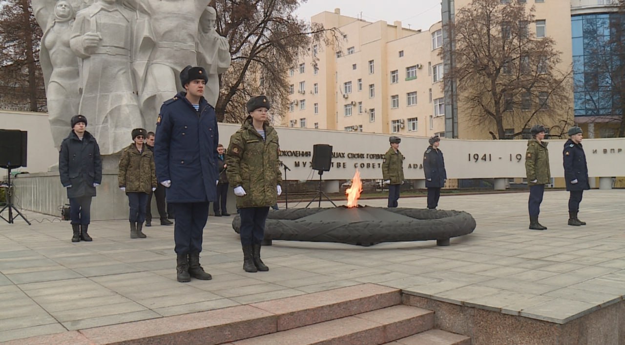 Сегодня в России - День неизвестного солдата