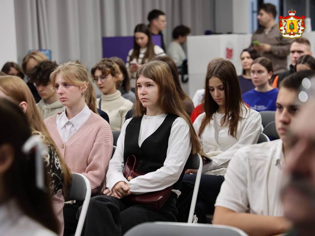 В Доме молодежи прошло торжественное открытие региональной площадки Всероссийского патриотического форума, где подвели итоги Года защитника Отечества и 80-летия Победы в Великой Отечественной войне В Доме молодежи прошло торжественное открытие региональной площадки Всероссийского патриотического форума, где подвели итоги Года защитника Отечества и 80-летия Победы в Великой Отечественной войне