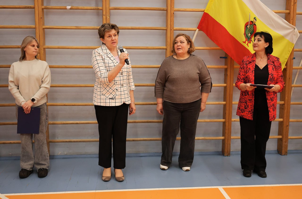 Акция «За здоровый образ жизни» направлена на пропаганду здорового образа жизни, профилактику правонарушений, вредных привычек и вовлечение несовершеннолетних в организованную форму отдыха