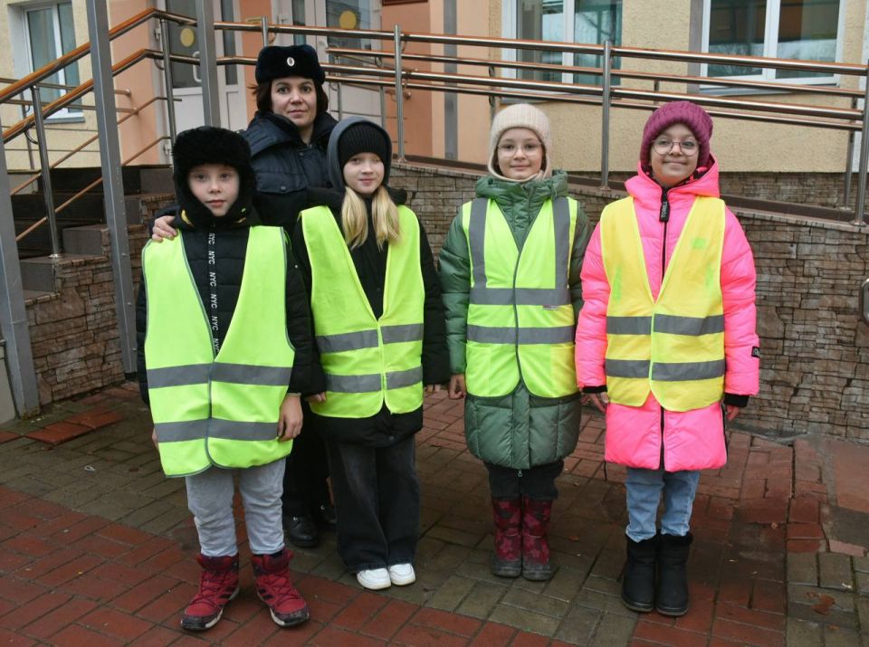 В международный день инвалида сотрудниками Госавтоинспекции совместно с учащимися специальной (коррекционной) общеобразовательной школы-интерната №26 г.Рязани проведена акция «Внимание! Слепые пешеходы!»