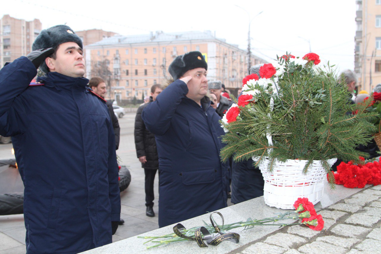 Сотрудник следственного управления принял участие в торжественном мероприятии в честь 84-й годовщины начала контрнаступления советских войск против немецко-фашистских захватчиков в битве под Москвой Сотрудник следственного управления принял участие в торжественном мероприятии в честь 84-й годовщины начала контрнаступления советских войск против немецко-фашистских захватчиков в битве под Москвой