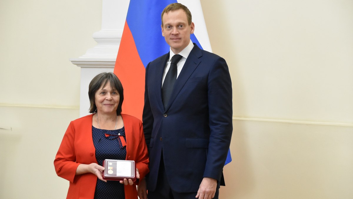 Глава региона Павел Малков вручил знаки губернатора «Доброволец Рязанской области» волонтерам