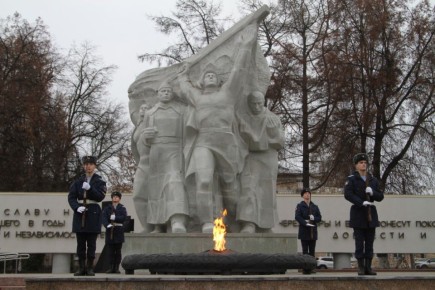 Сотрудник следственного управления принял участие в торжественном мероприятии в честь 84-й годовщины начала контрнаступления советских войск против немецко-фашистских захватчиков в битве под Москвой