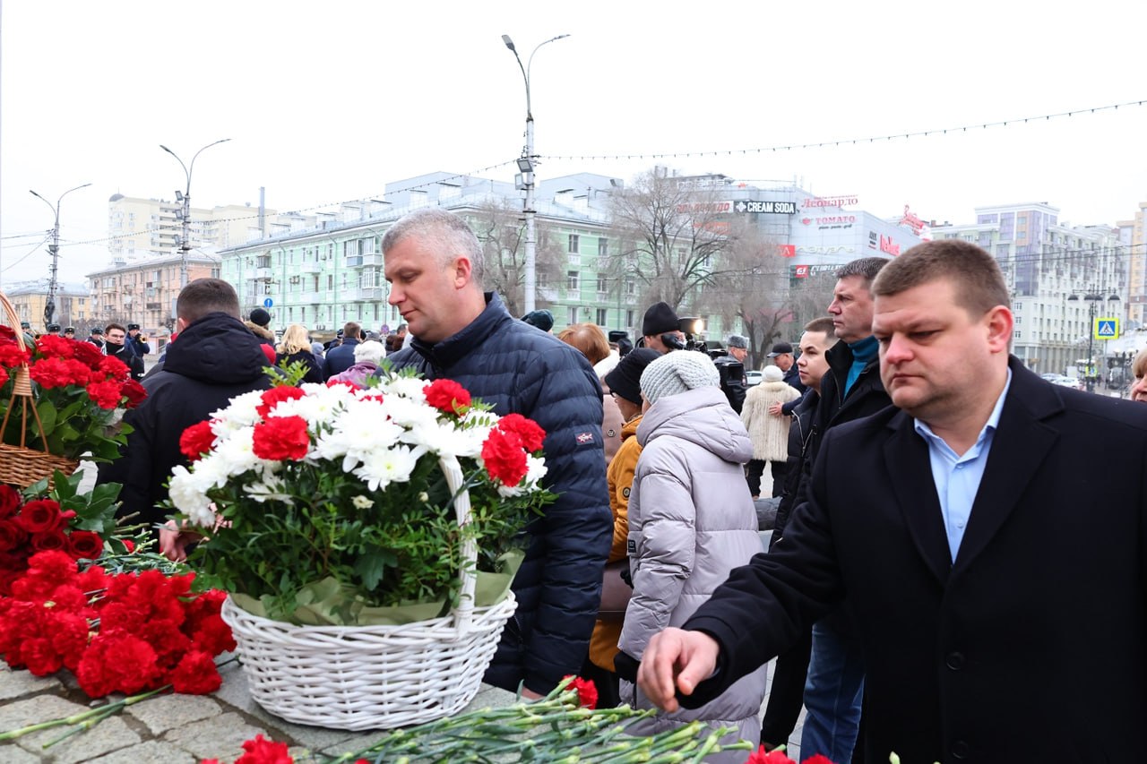 5 декабря на площади Победы прошло памятное мероприятие, посвященное 84-й годовщине начала контрнаступления советских войск в битве под Москвой 5 декабря на площади Победы прошло памятное мероприятие, посвященное 84-й годовщине начала контрнаступления советских войск в битве под Москвой