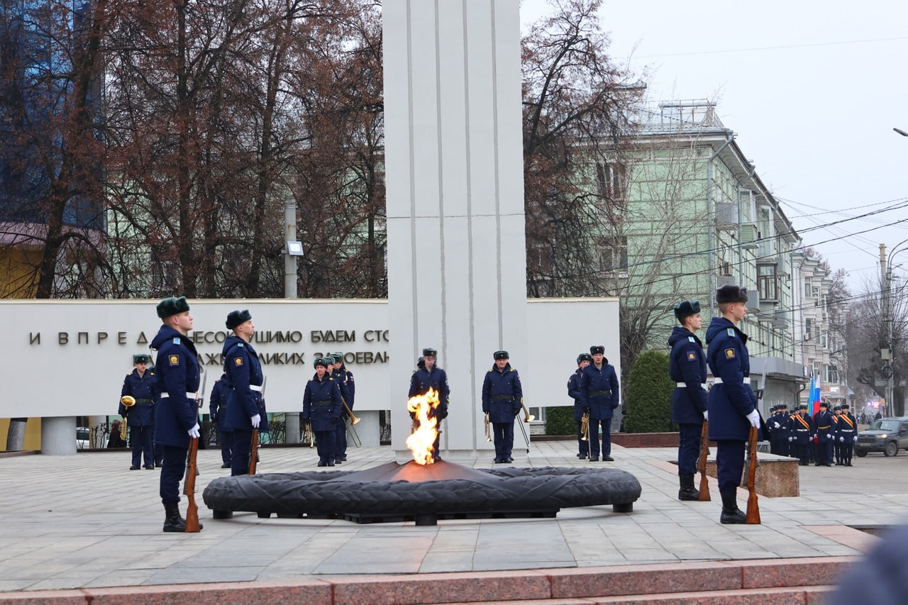 5 декабря на площади Победы прошло памятное мероприятие, посвященное 84-й годовщине начала контрнаступления советских войск в битве под Москвой