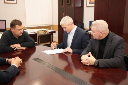 5 декабря один из участников федеральной программы «Время героев» Сергей Пугачев прошел однодневную стажировку в Рязанской городской Думе и администрации города Рязани, которая предусмотрена программой обучения для...