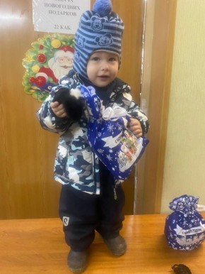 В управлении дополнительных мер социальной поддержки и социальной помощи началась выдача новогодних подарков детям граждан, находящихся в тяжелой жизненной ситуации