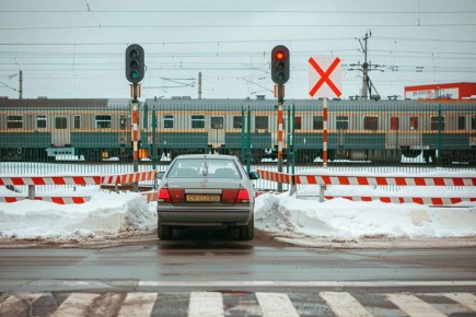 Госавтоинспекция призывает водителей к повышенной бдительности при пересечении железнодорожных переездов