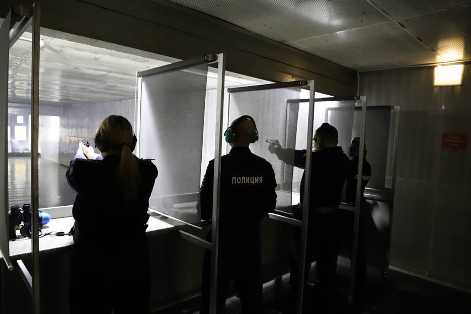 В Рязани прошли соревнования по стрельбе из табельного оружия В Рязани прошли соревнования по стрельбе из табельного оружия