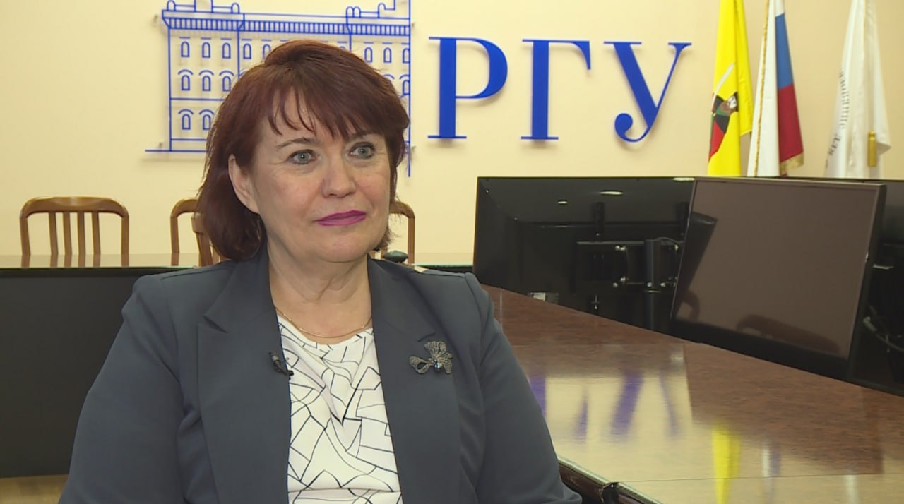 Актуальное интервью – Елена Кирьянова – Конституция РФ: история Актуальное интервью – Елена Кирьянова – Конституция РФ: история