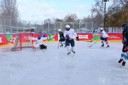 Второй день проекта «Рязань – Новогодняя столица России 2026» стартовал с турнира по хоккею молодежных команд 3x3