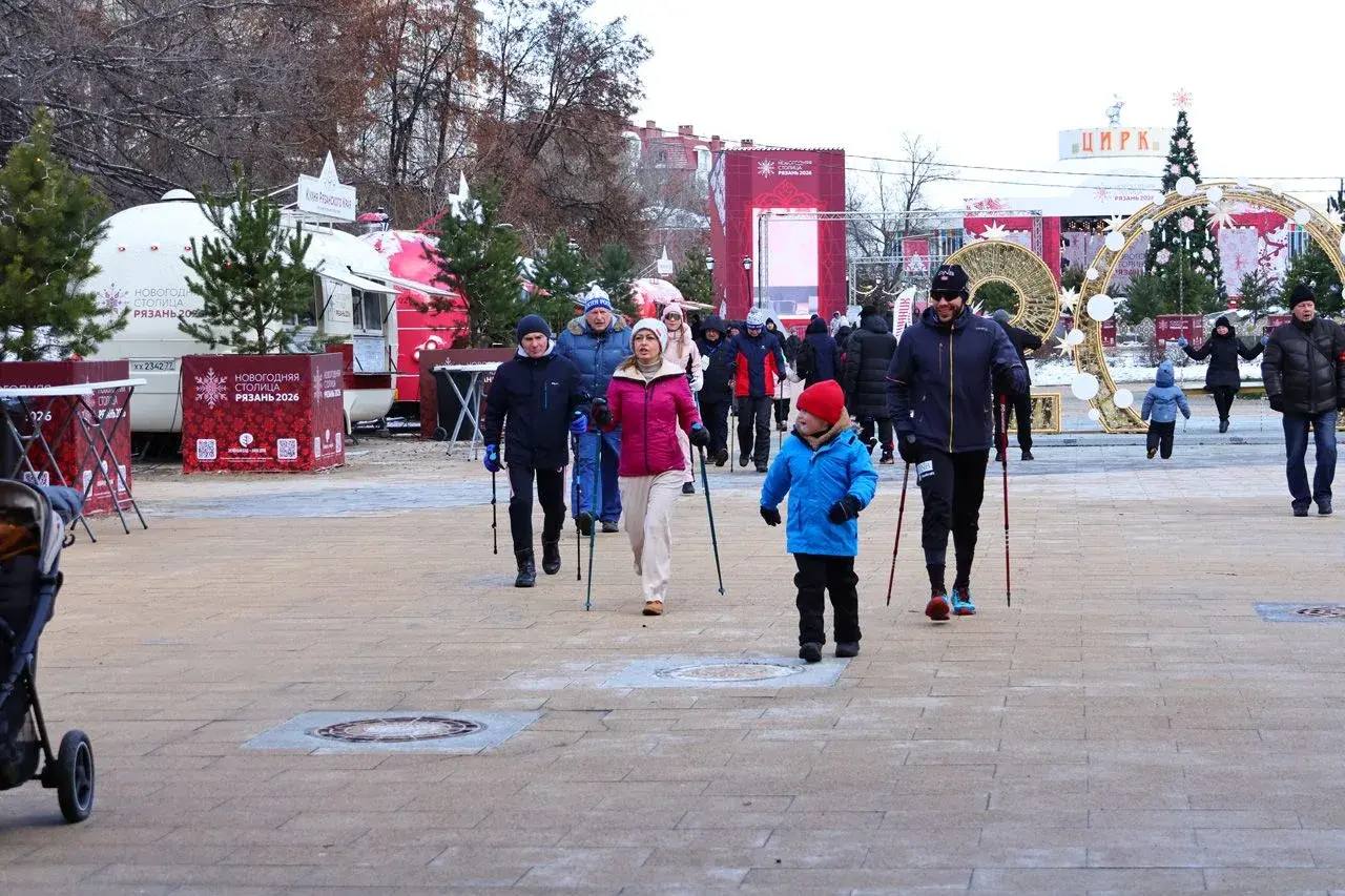 Второй день проекта «Рязань – Новогодняя столица России 2026» стартовал с турнира по хоккею молодежных команд 3x3 Второй день проекта «Рязань – Новогодняя столица России 2026» стартовал с турнира по хоккею молодежных команд 3x3