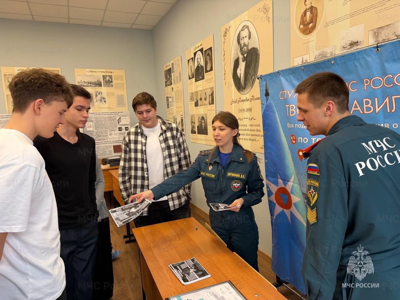 Сотрудники МЧС России по Рязанской области приняли участие в фестивале «Наука 0+» Сотрудники МЧС России по Рязанской области приняли участие в фестивале «Наука 0+»