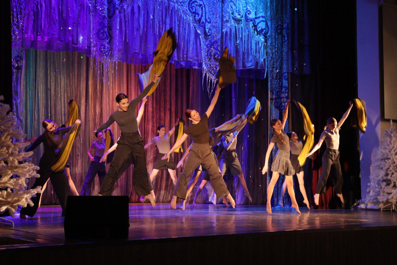 В зрительном зале Рязанского городского Дворца детского творчества прошла церемония чествования учащихся учреждений дополнительного образования и культуры города Рязани, добившихся значительных результатов в конкурсных... В зрительном зале Рязанского городского Дворца детского творчества прошла церемония чествования учащихся учреждений дополнительного образования и культуры города Рязани, добившихся значительных результатов в конкурсных...