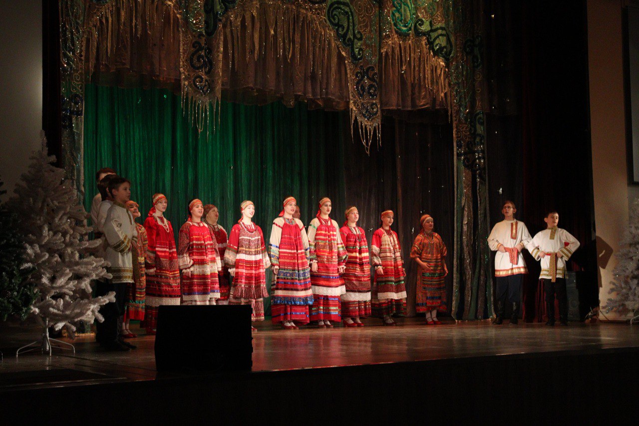 В зрительном зале Рязанского городского Дворца детского творчества прошла церемония чествования учащихся учреждений дополнительного образования и культуры города Рязани, добившихся значительных результатов в конкурсных... В зрительном зале Рязанского городского Дворца детского творчества прошла церемония чествования учащихся учреждений дополнительного образования и культуры города Рязани, добившихся значительных результатов в конкурсных...