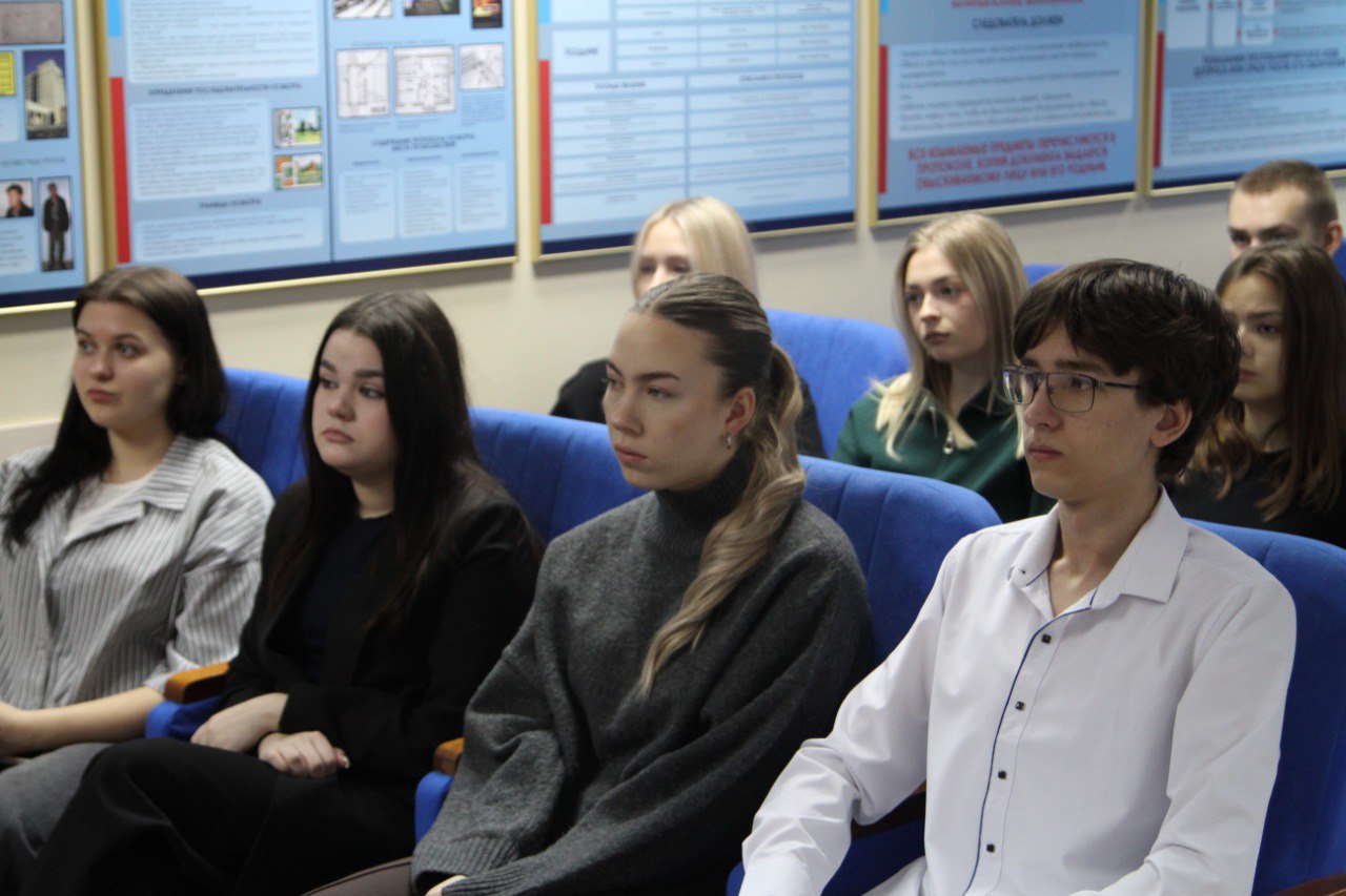 Сотрудники следственного управления провели встречу с будущими юристами Сотрудники следственного управления провели встречу с будущими юристами
