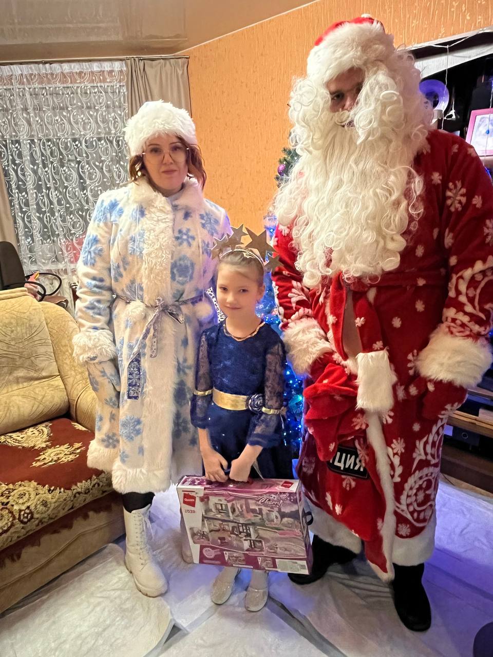 Полицейский дед Мороз поздравил детей в Рыбновском районе Полицейский дед Мороз поздравил детей в Рыбновском районе