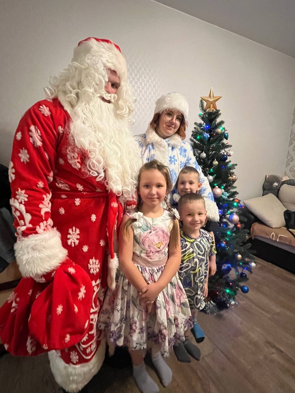 Полицейский дед Мороз поздравил детей в Рыбновском районе Полицейский дед Мороз поздравил детей в Рыбновском районе