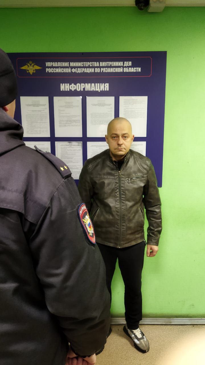 Рязанские полицейские депортировали 4 иностранцев, ранее совершивших преступления Рязанские полицейские депортировали 4 иностранцев, ранее совершивших преступления