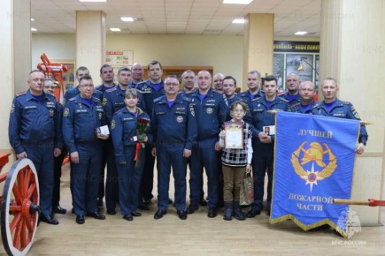 Награды достойным.. В преддверии Нового года в Главном управлении МЧС России по Рязанской области прошло торжественное собрание