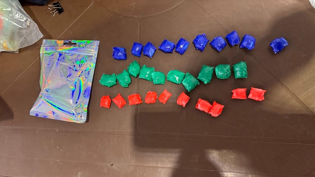 За распространение синтетического гашиша и метадона в Рязанской области полиция задержала двух приятелей За распространение синтетического гашиша и метадона в Рязанской области полиция задержала двух приятелей