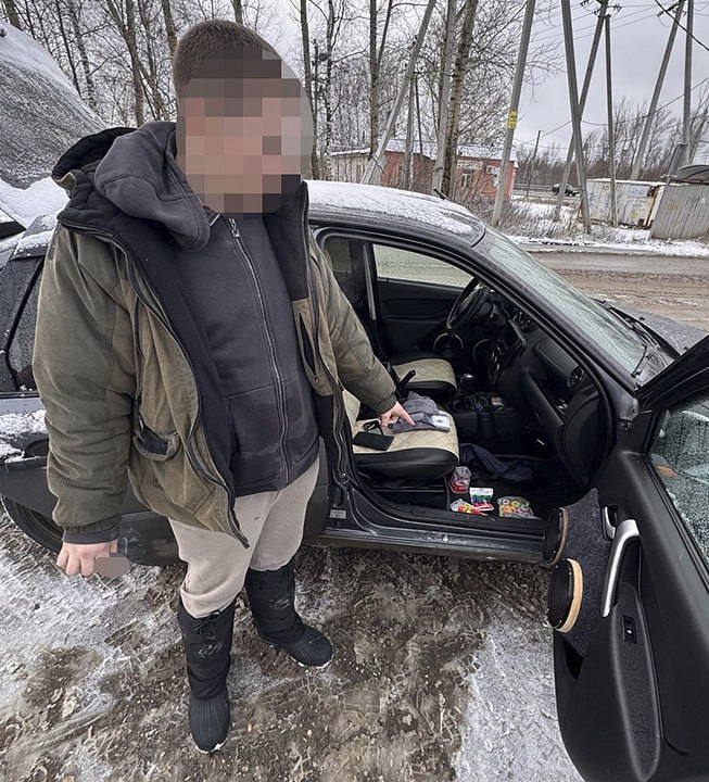 За распространение синтетического гашиша и метадона в Рязанской области полиция задержала двух приятелей За распространение синтетического гашиша и метадона в Рязанской области полиция задержала двух приятелей