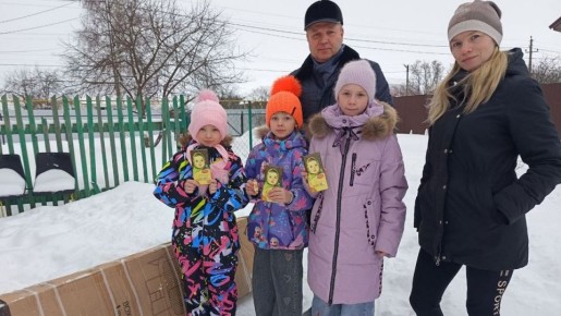 Благодаря «Елке желаний» у трех сестер из Путятина появился батут