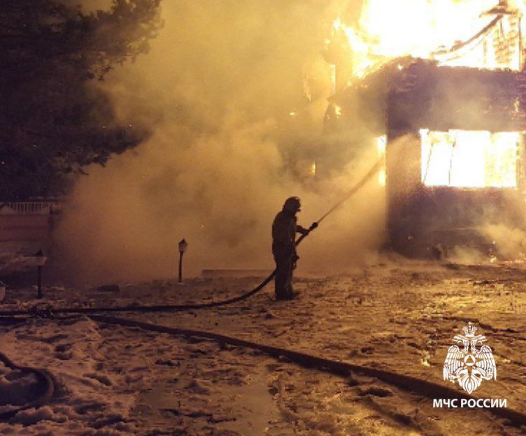 #���������. �� ����� �������-������������� ��������������� ��������� ������� ������������� 4 ������: 2 ��������� ������;