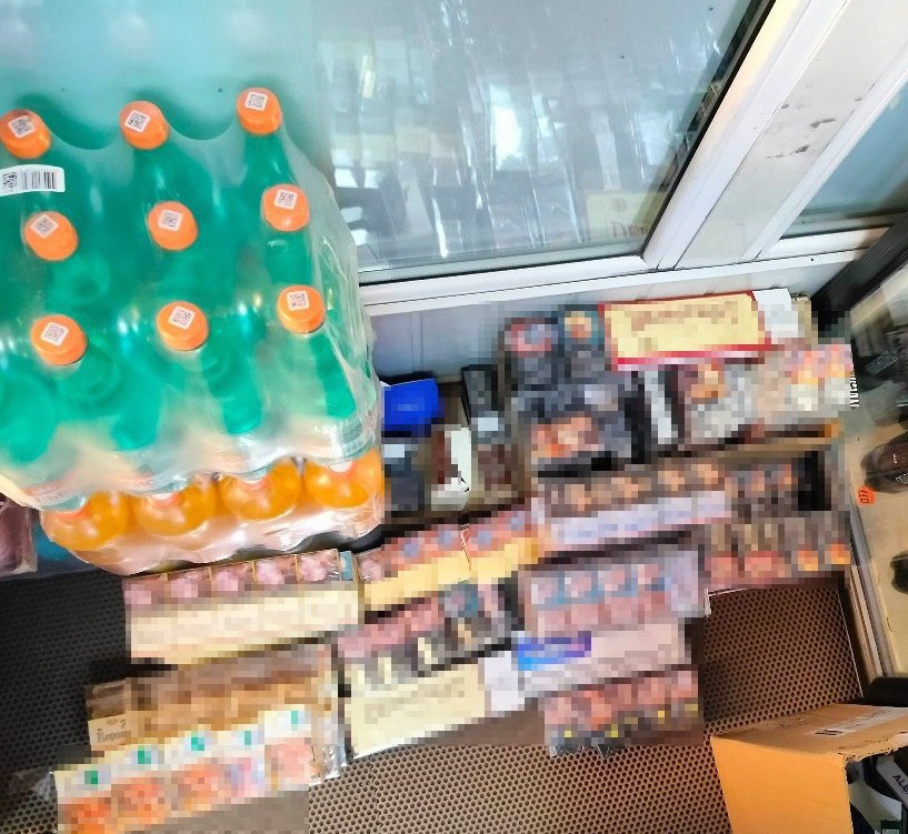 В Рязани полицейские изъяли в торговом павильоне около 1 тысячи пачек немаркированных сигарет В Рязани полицейские изъяли в торговом павильоне около 1 тысячи пачек немаркированных сигарет