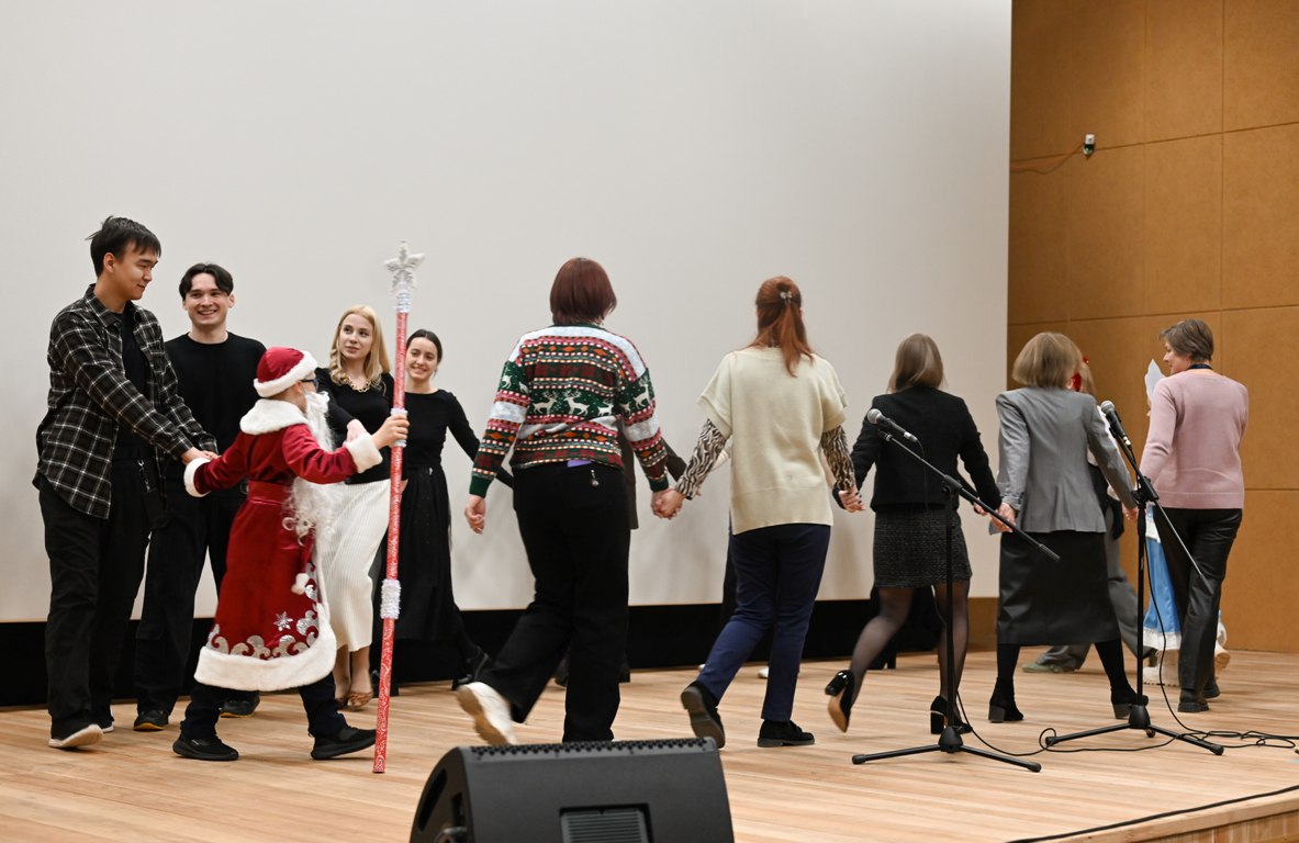 9 тысяч активистов Рязанской области приняли участие во Всероссийской акции Движения Первых «Российский детский Дед Мороз» 9 тысяч активистов Рязанской области приняли участие во Всероссийской акции Движения Первых «Российский детский Дед Мороз»