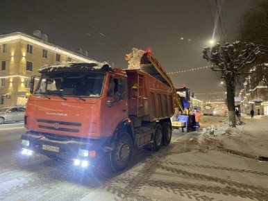 В ночь на 14 января с городских территорий вывезено 6000 куб