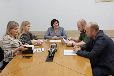 Особое внимание в регионе уделяется реализации кадровой программы «ГЕРОИ62», которая помогает ветеранам СВО успешно интегрироваться в гражданскую жизнь и реализовать свой потенциал