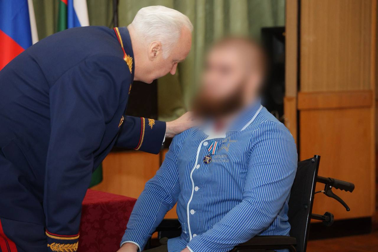 Председатель СК России посетил военнослужащих, проходящих лечение в Санкт-Петербургском госпитале для ветеранов войн Председатель СК России посетил военнослужащих, проходящих лечение в Санкт-Петербургском госпитале для ветеранов войн