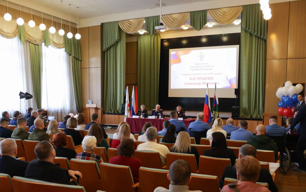 Председатель СК России посетил военнослужащих, проходящих лечение в Санкт-Петербургском госпитале для ветеранов войн Председатель СК России посетил военнослужащих, проходящих лечение в Санкт-Петербургском госпитале для ветеранов войн