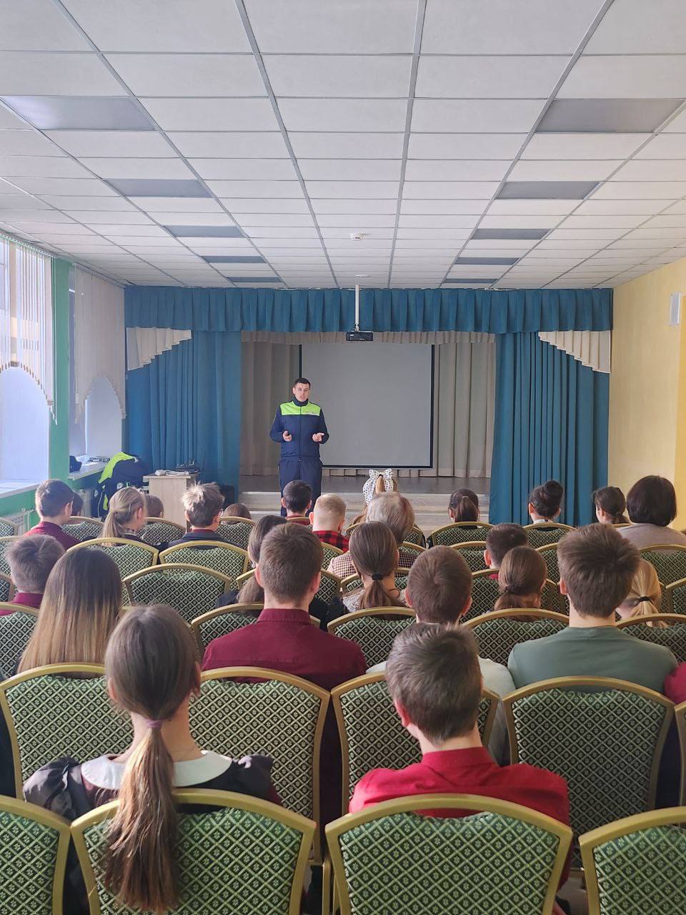 В школах региона Госавтоинспекция проводит уроки по дорожной безопасности